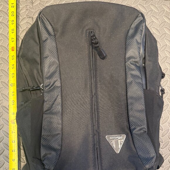 Triumph Motorcycle Back Pack with Rain Cover - Picture 1 of 8